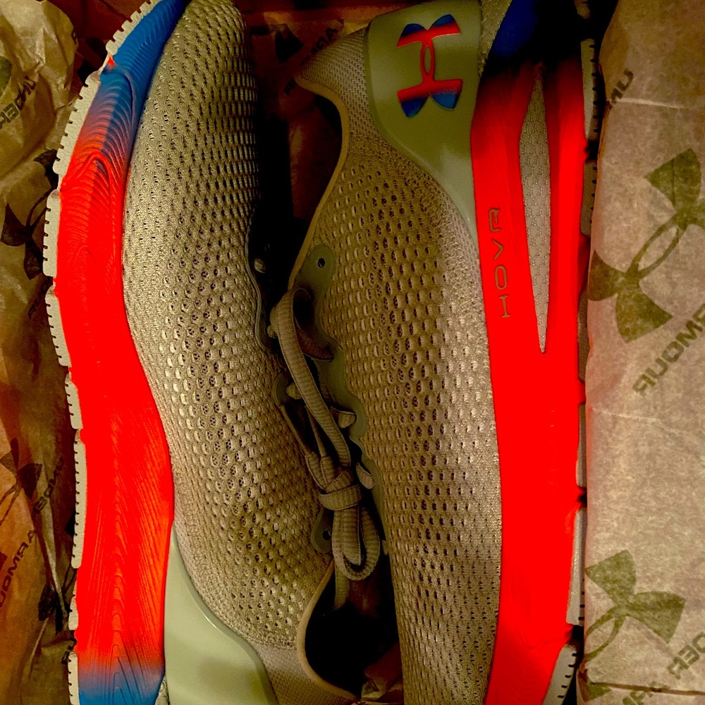 UNDER ARMOR SHOE